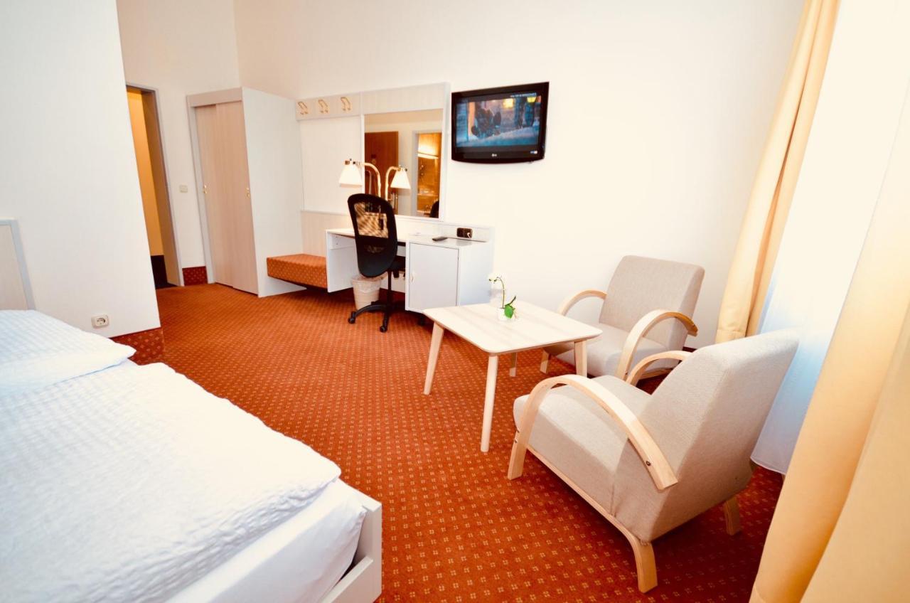 Cityhotel Uelzen Bagian luar foto